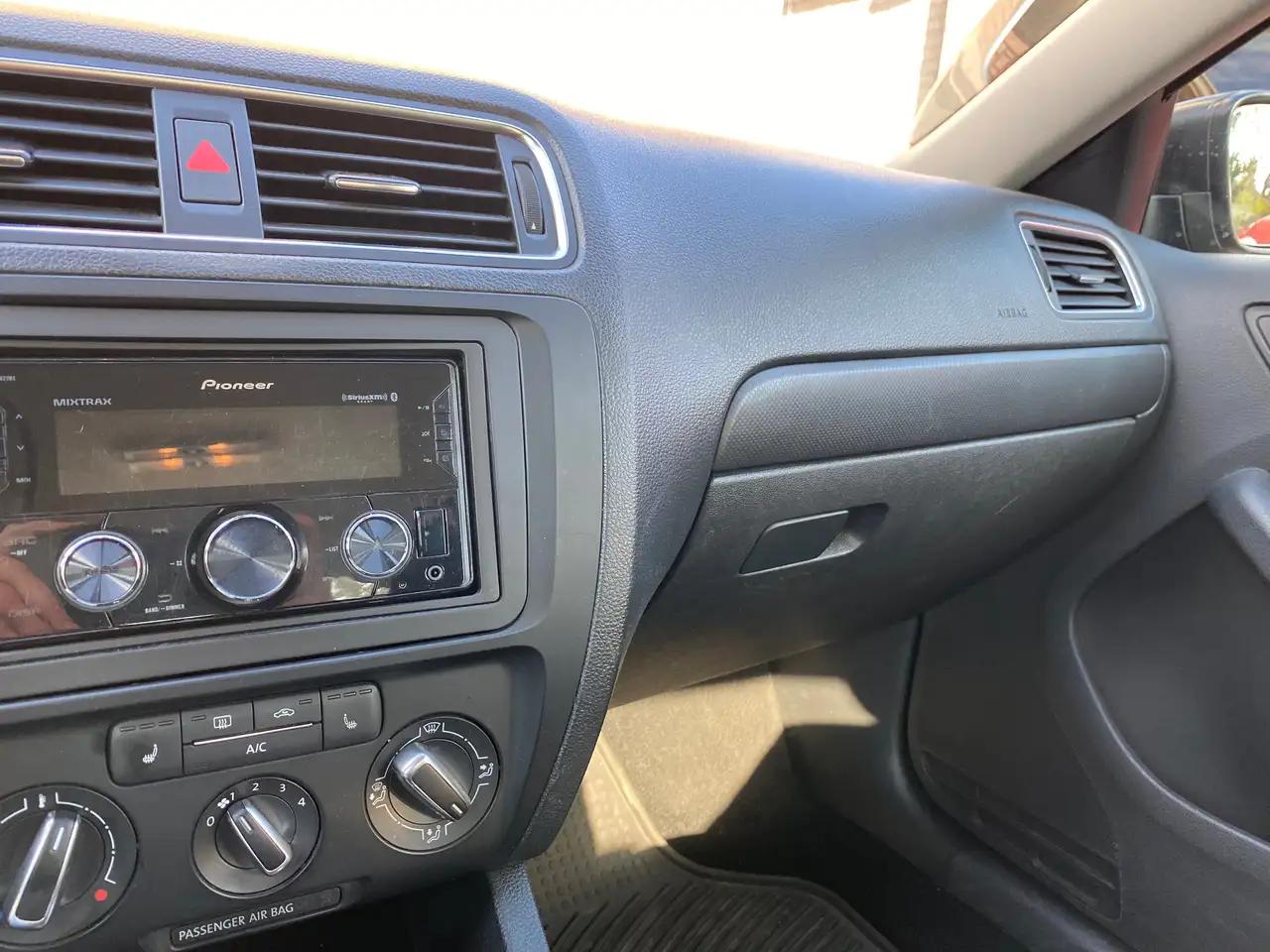 Volkswagen Jetta снимка Volkswagen Jetta