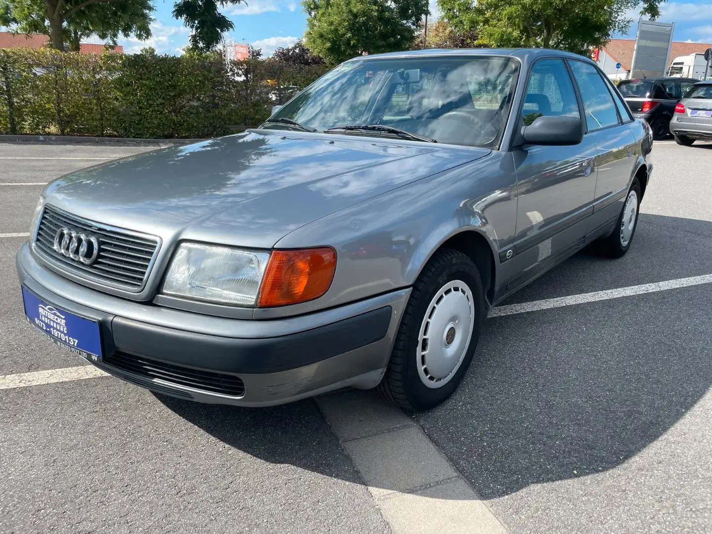 Audi 100 - 1