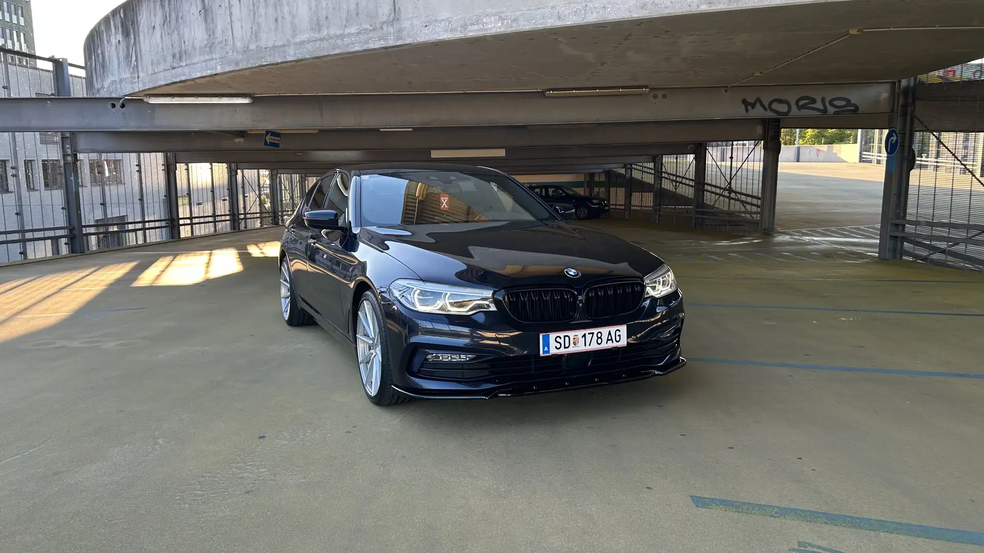 BMW 520 520d xDrive Aut. Blau - 2