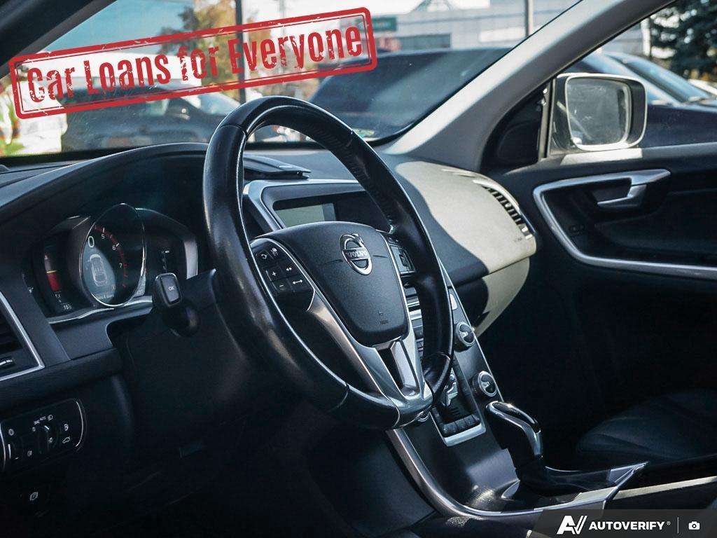 2016 Volvo XC60 T6 Drive-E Premier thumb 13