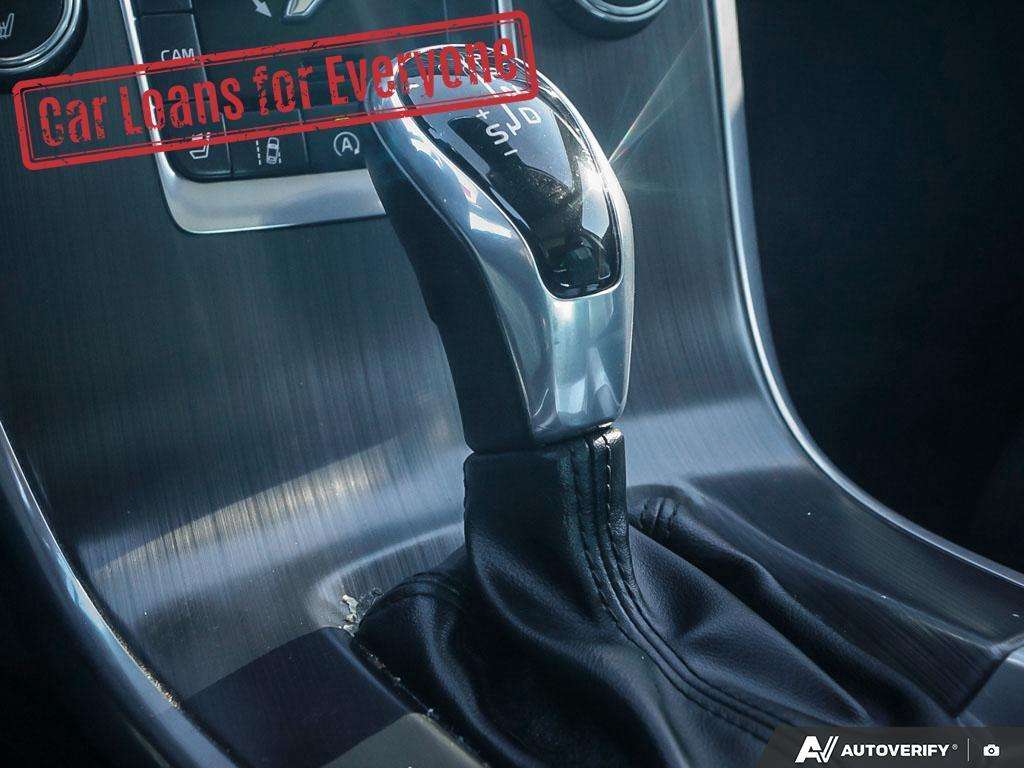 2016 Volvo XC60 T6 Drive-E Premier thumb 22