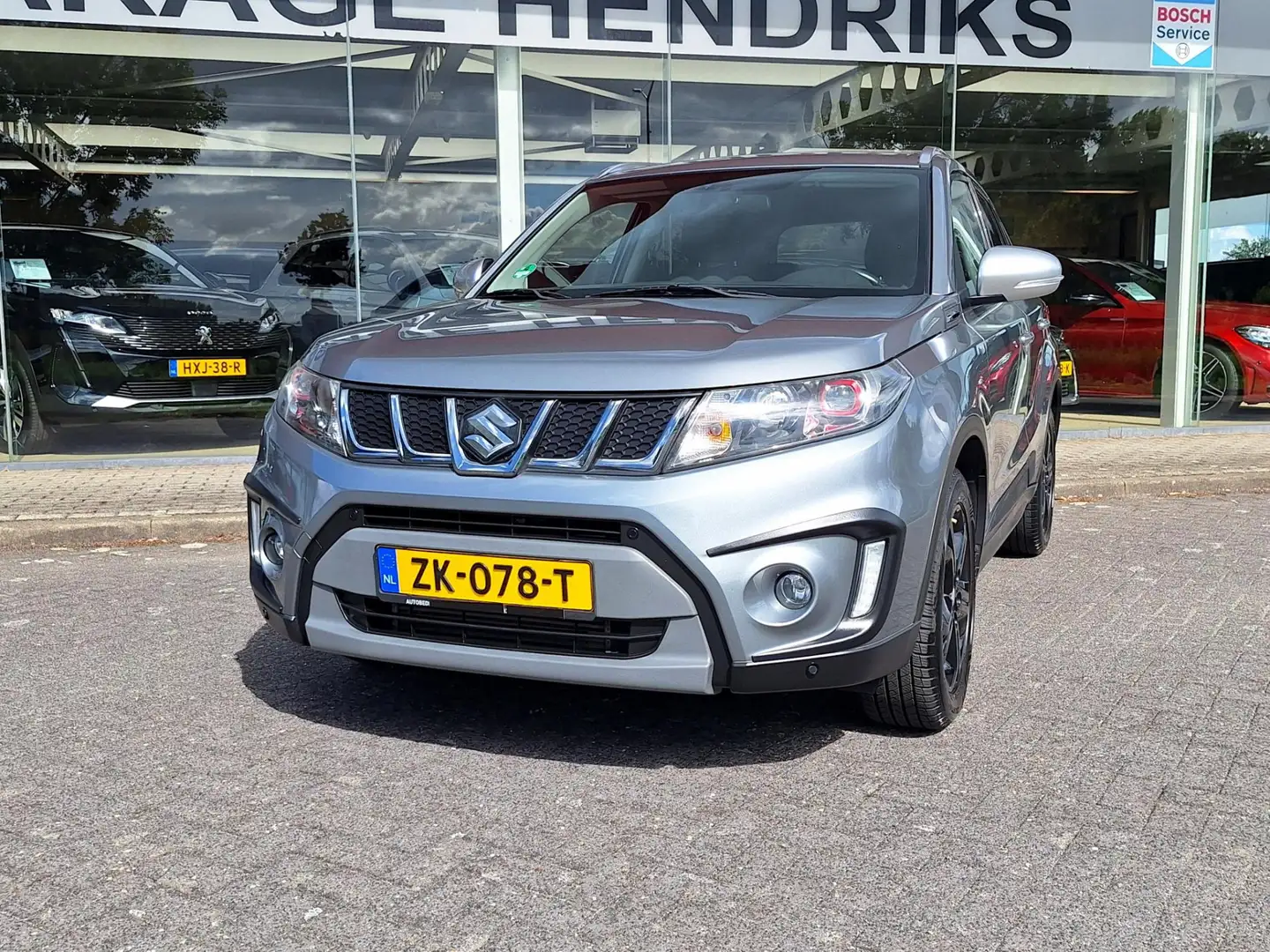 Suzuki Vitara 1.4 S 140 pk | Trekhaak | Camera | Clima | Adaptiv Gris - 2
