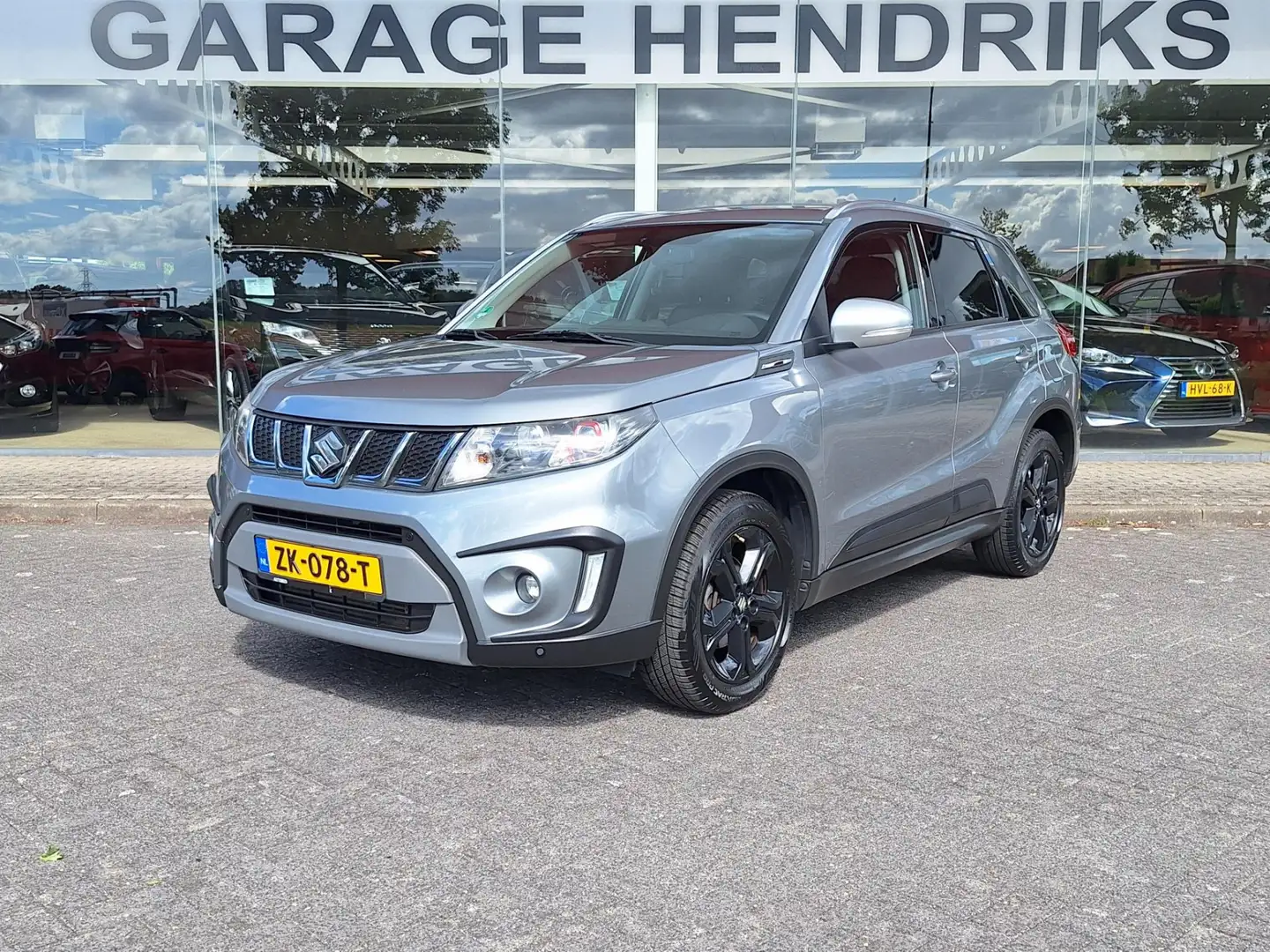 Suzuki Vitara 1.4 S 140 pk | Trekhaak | Camera | Clima | Adaptiv Gris - 1