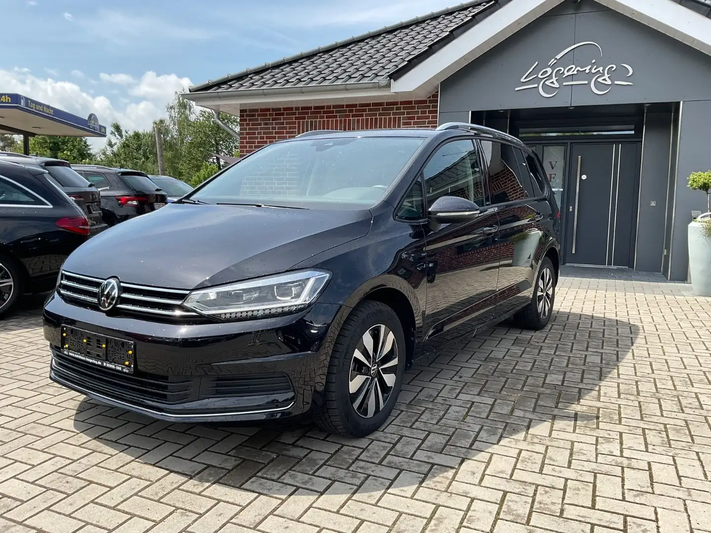 Volkswagen Touran 2.0 TDI DSG MOVE,7 Sitze,LED,Kamera,AHK Schwarz - 1