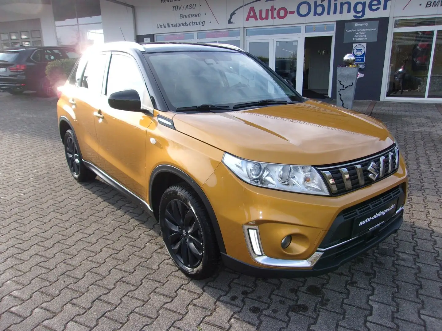 Suzuki Vitara 1.0 ALLRAD Gelb - 1