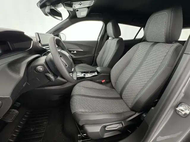 Peugeot 2008 view 8