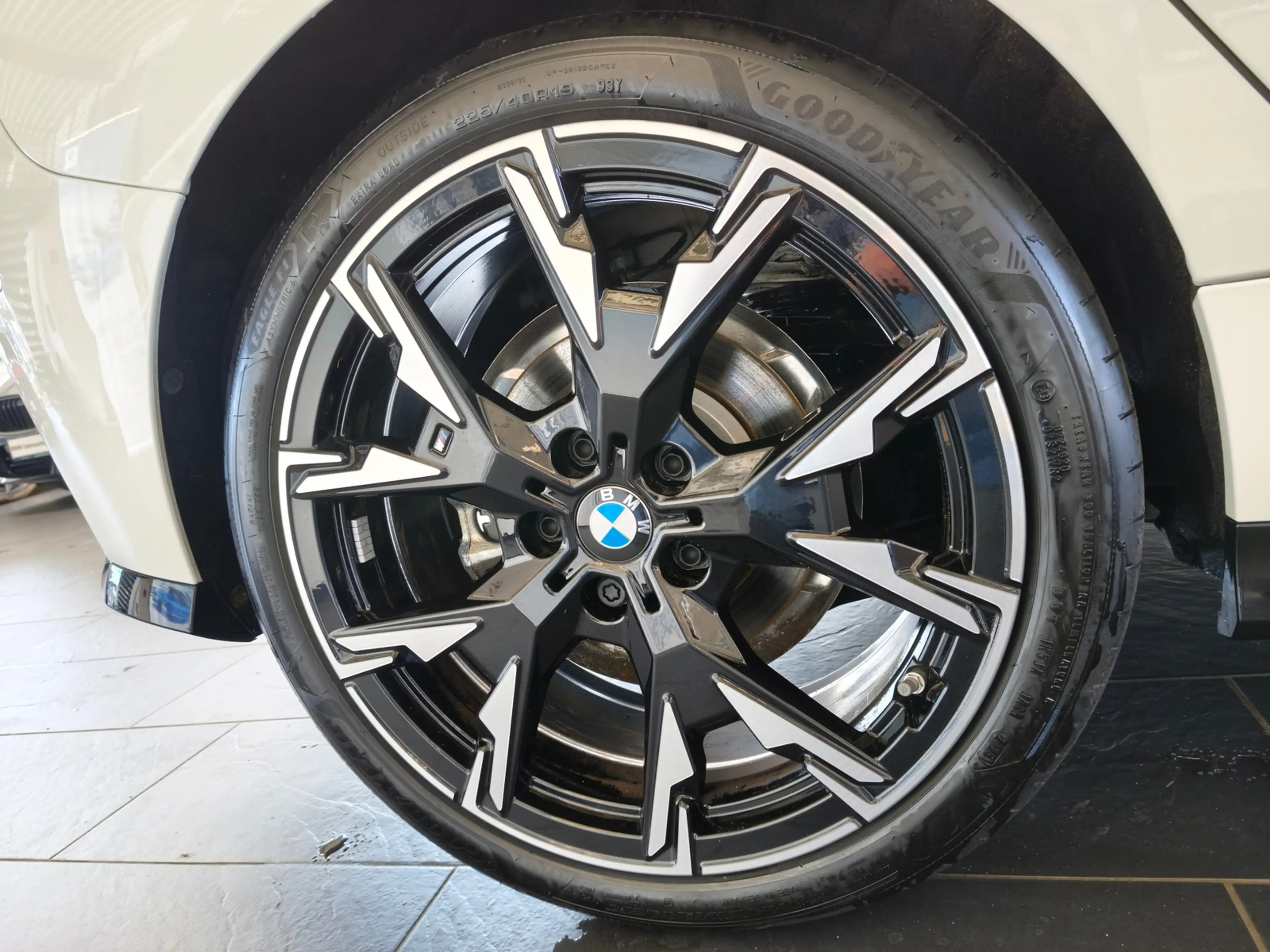 BMW 120 i M Sport PANO/Dr.As+/19"/Komf.Zugang — photo 7