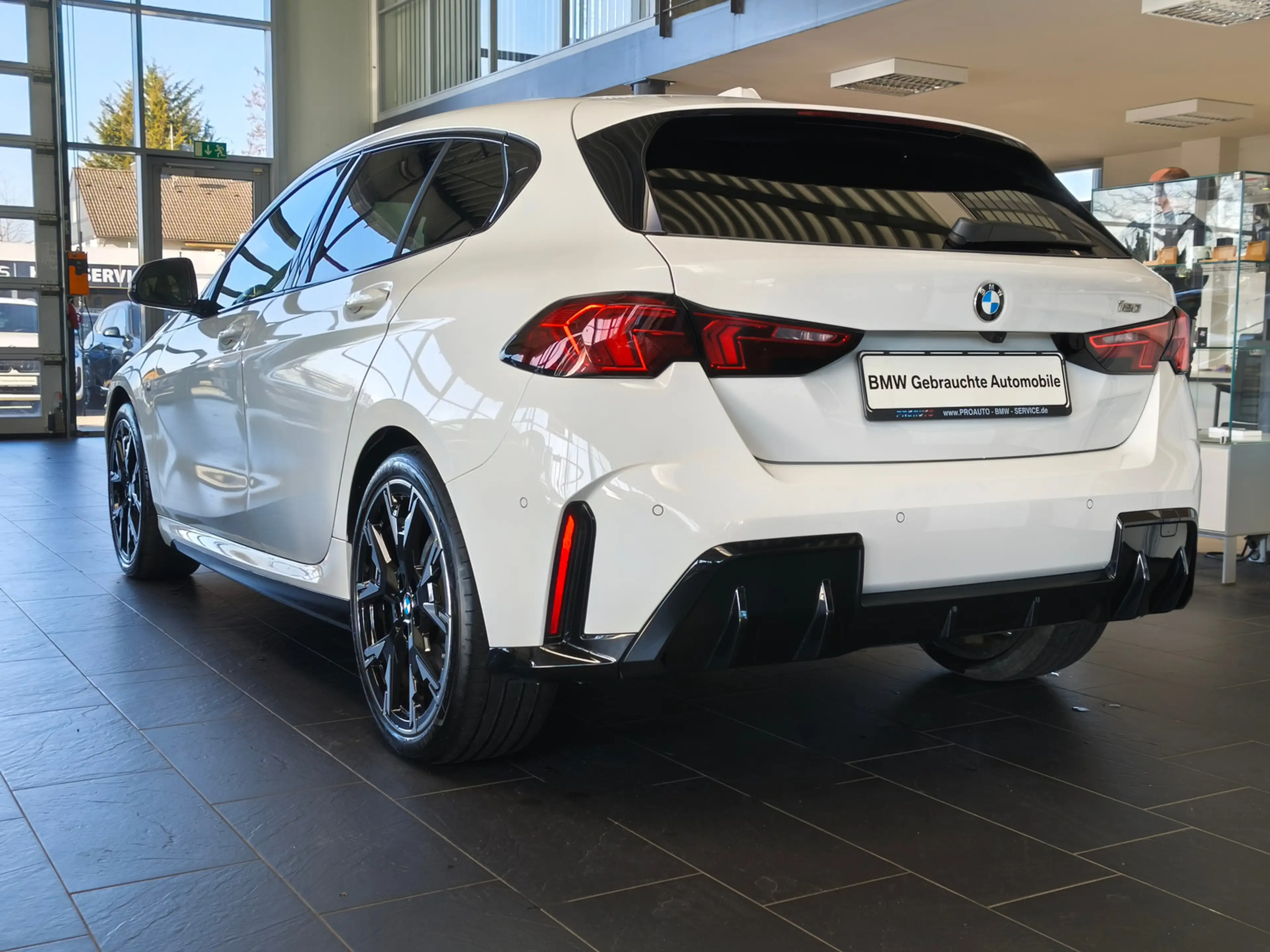 BMW 120 i M Sport PANO/Dr.As+/19"/Komf.Zugang — photo 4