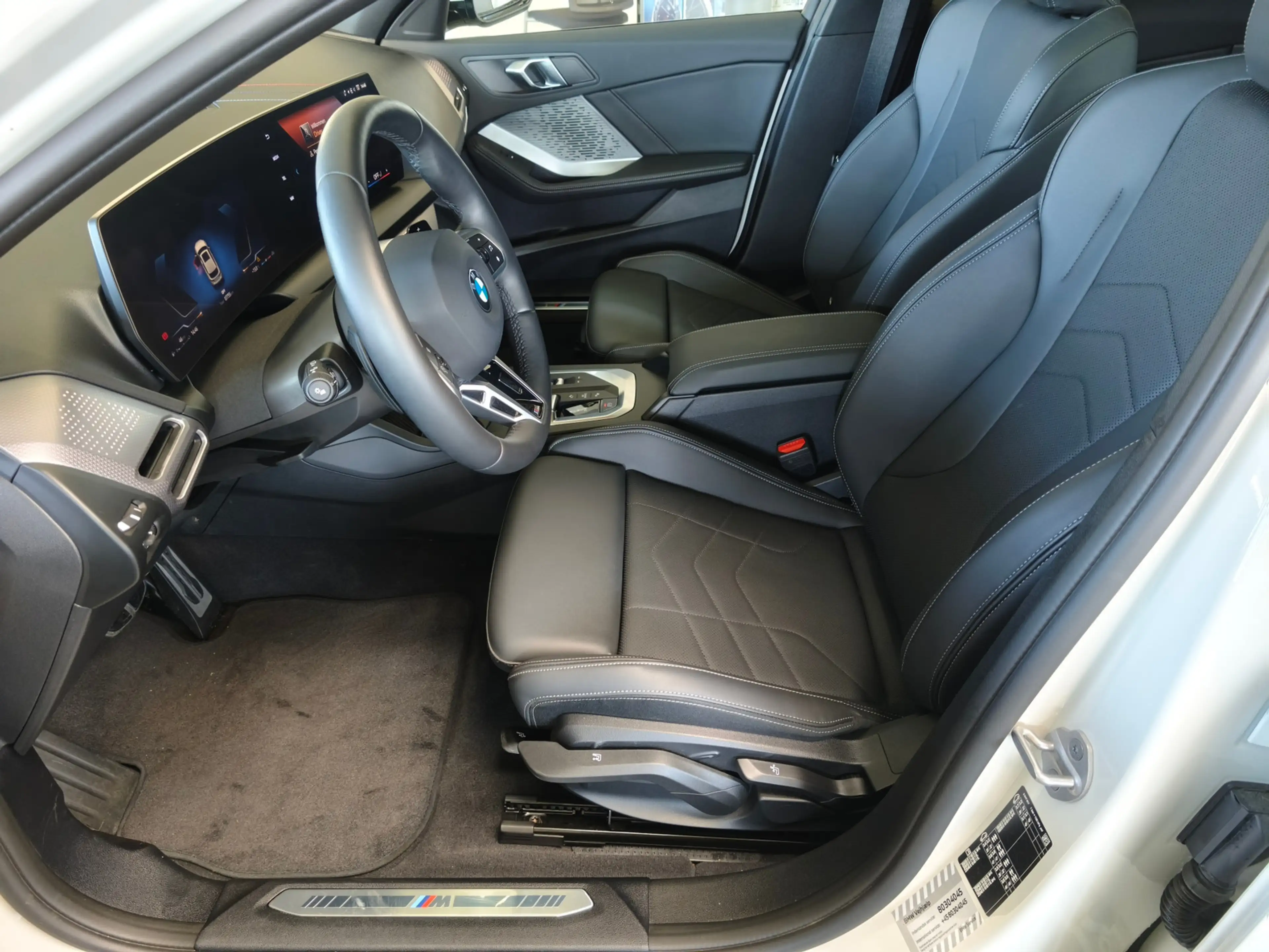 BMW 120 i M Sport PANO/Dr.As+/19"/Komf.Zugang — photo 10