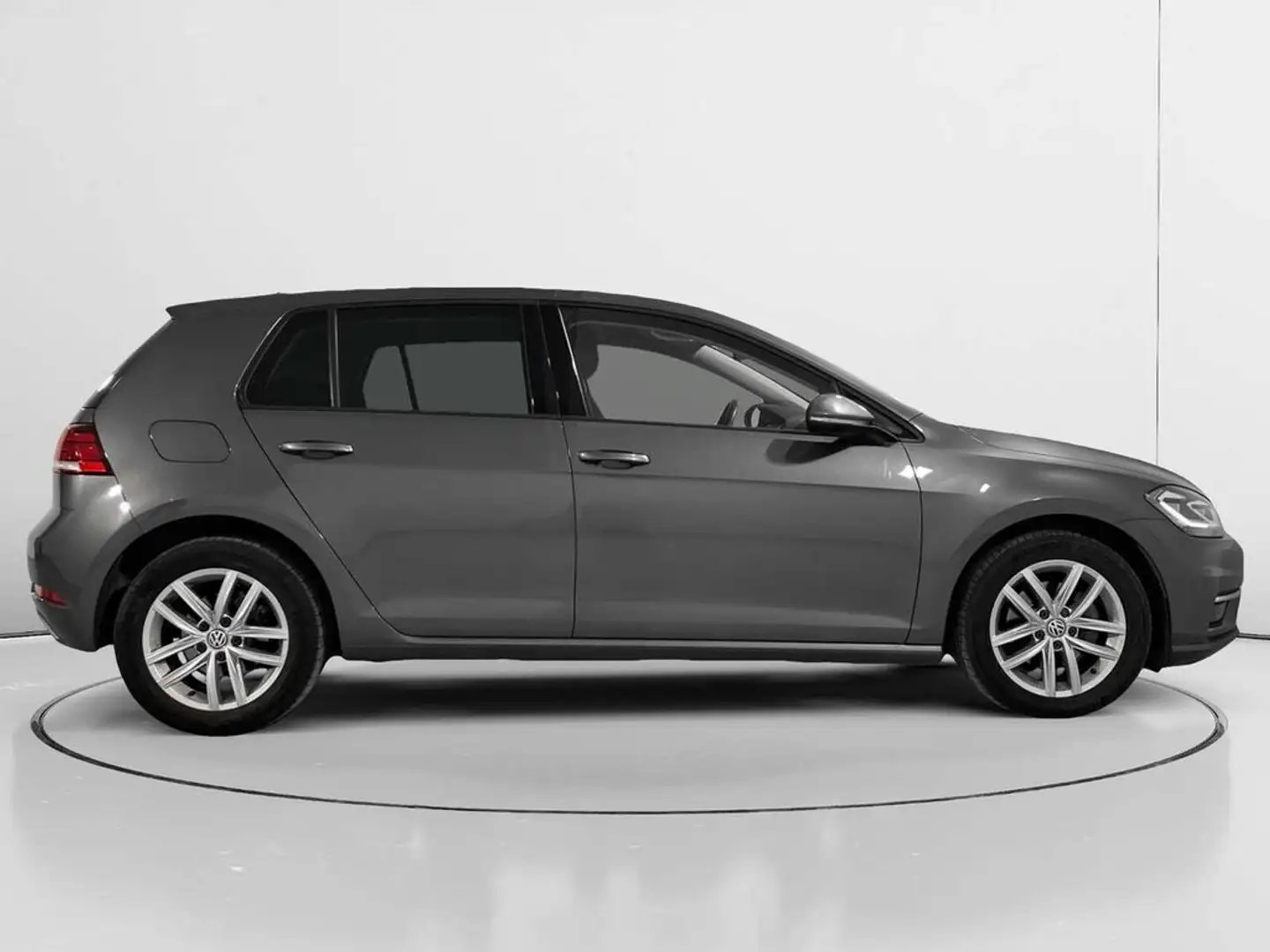 Volkswagen Golf 1.6TDI Advance DSG7 85kW Gris - 2
