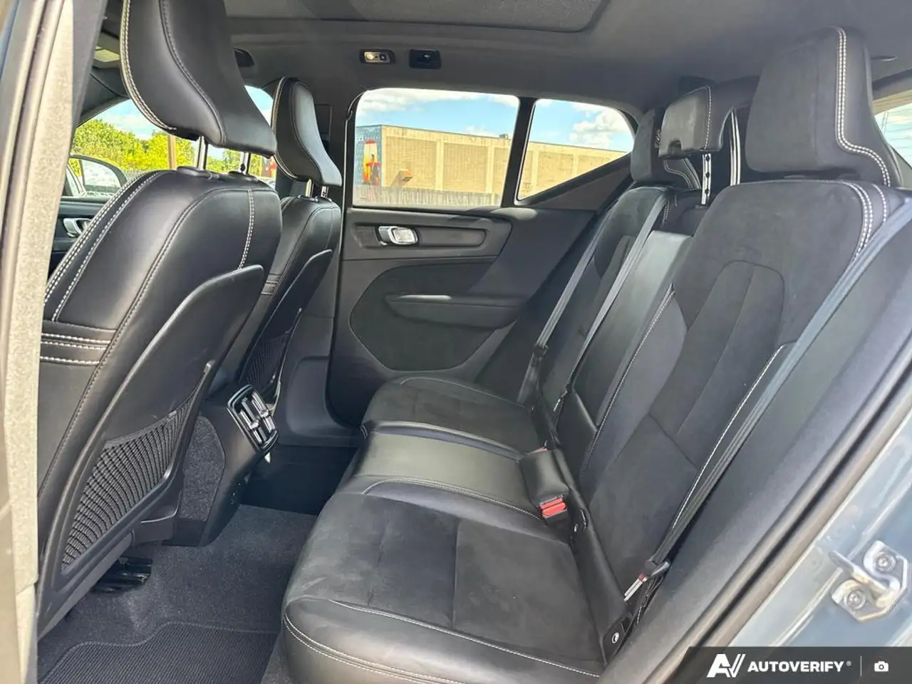 Volvo XC40 снимка Volvo XC40