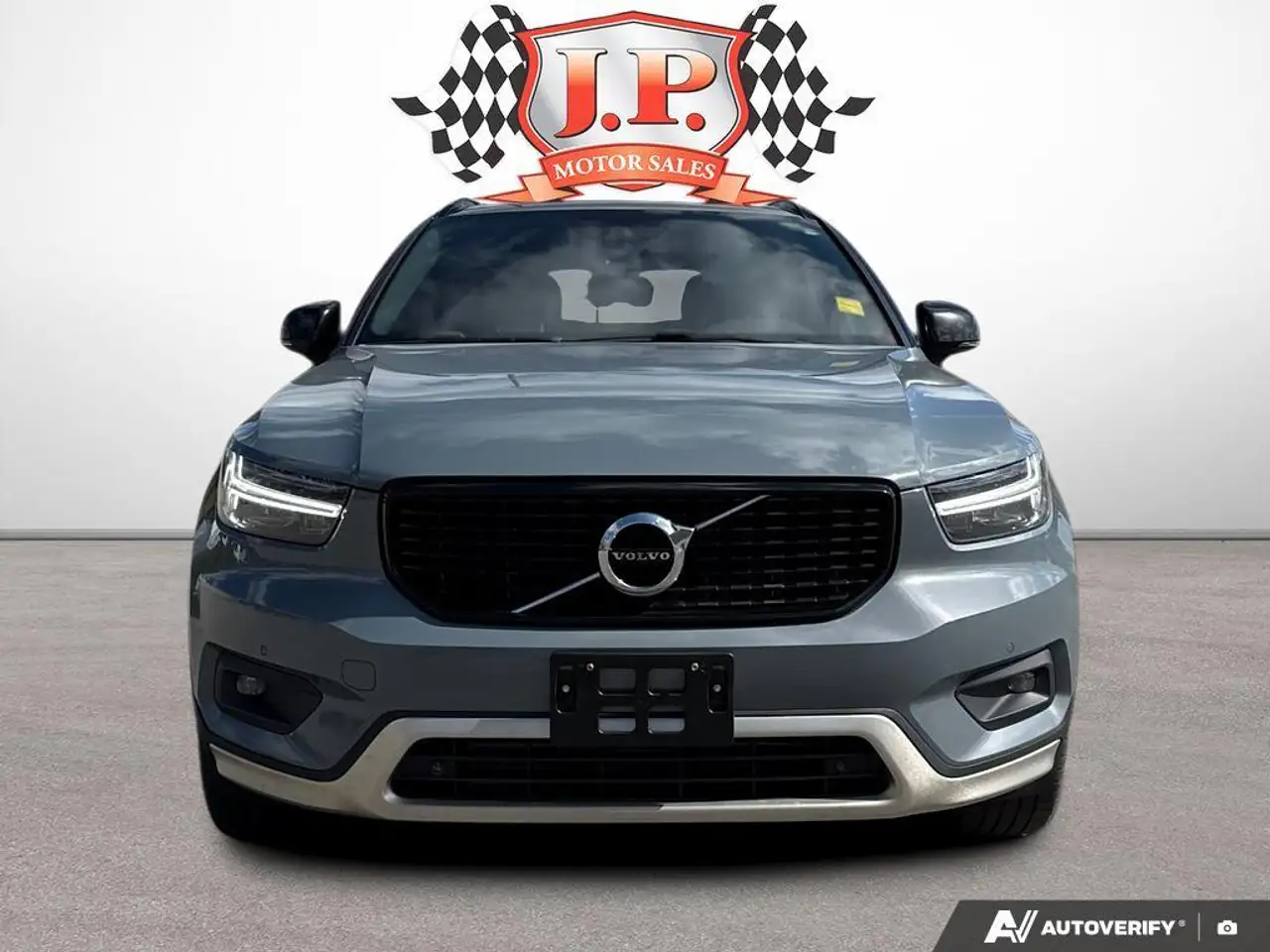 Volvo XC40 снимка Volvo XC40