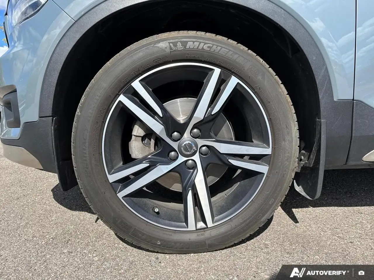 Volvo XC40 снимка Volvo XC40