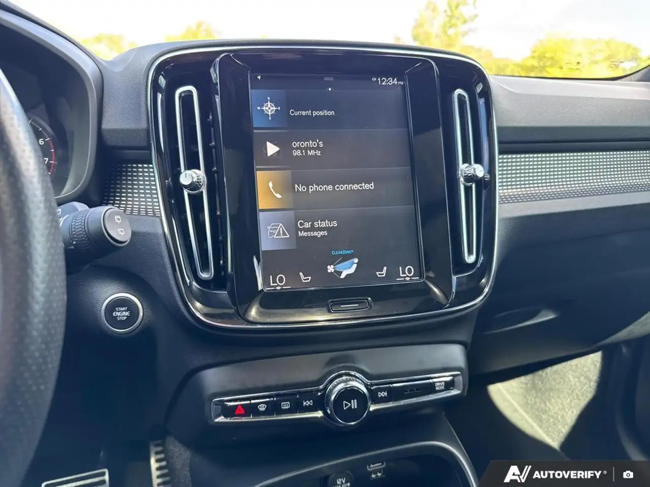 Volvo XC40 снимка Volvo XC40