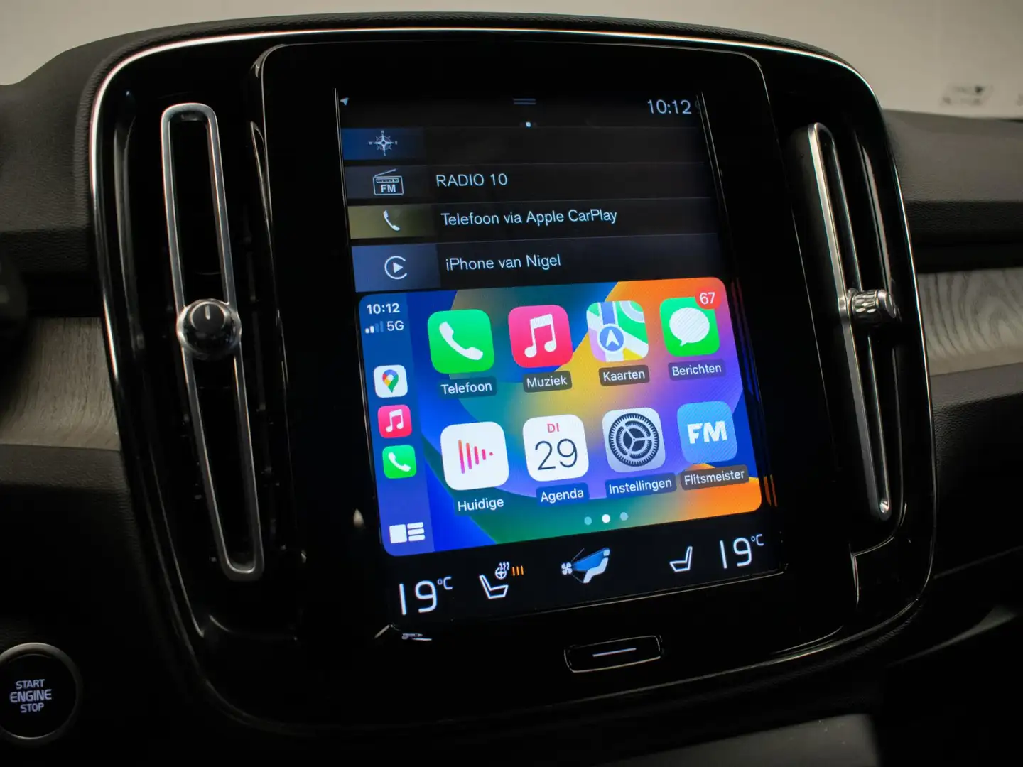 Volvo XC40 1.5 T5 Recharge Inscription (APPLE CARPLAY,HARMAN/ Zwart - 2