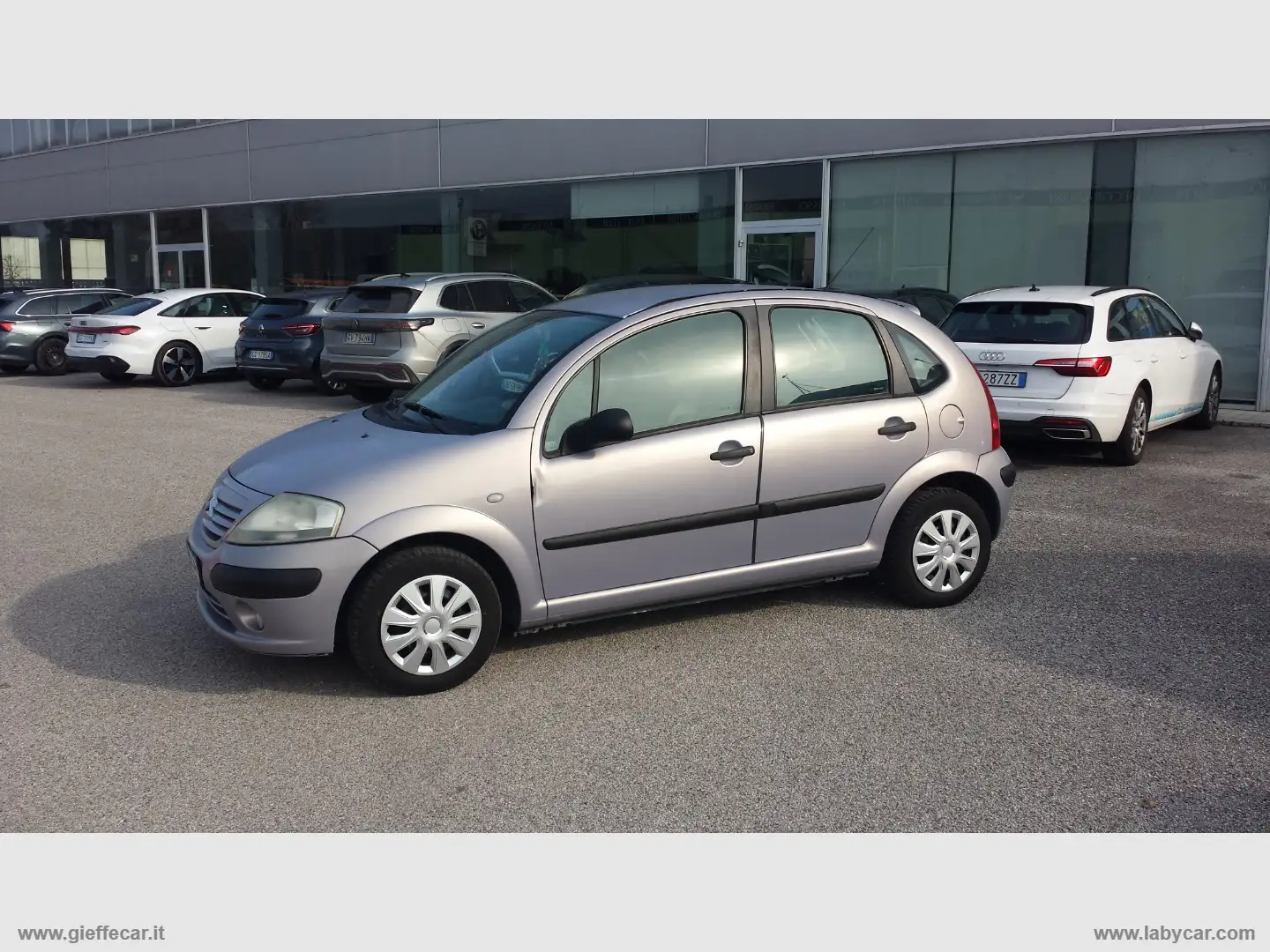 Citroen C3 1.4 Elegance Grau - 1