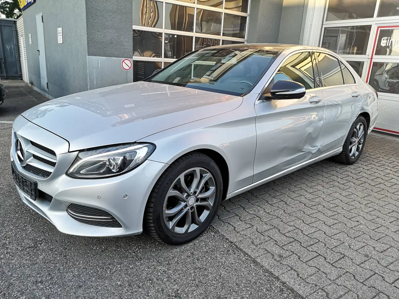 Mercedes-Benz C 220
