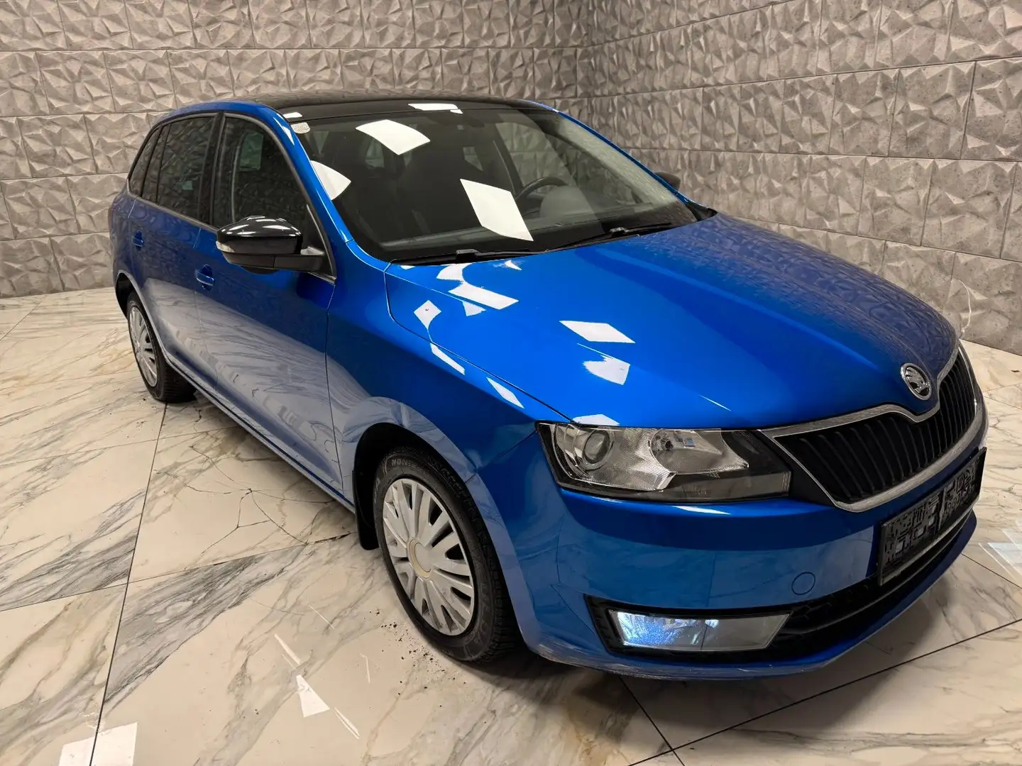 Skoda Rapid/Spaceback Spaceback Ambition Blau - 1