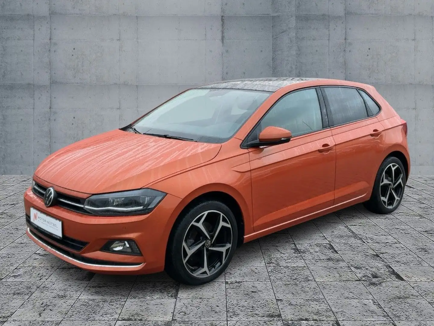 Volkswagen Polo 1.0 TSI HIGHLINE LED+PANO+DAB+SHZ+2xPDC+17Z Orange - 2