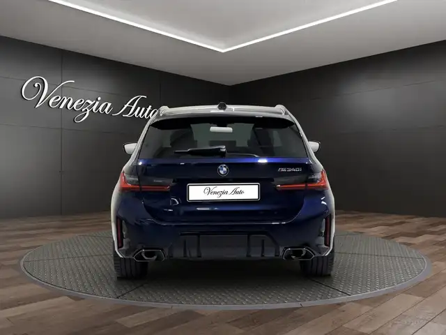 BMW 3 Series view 5