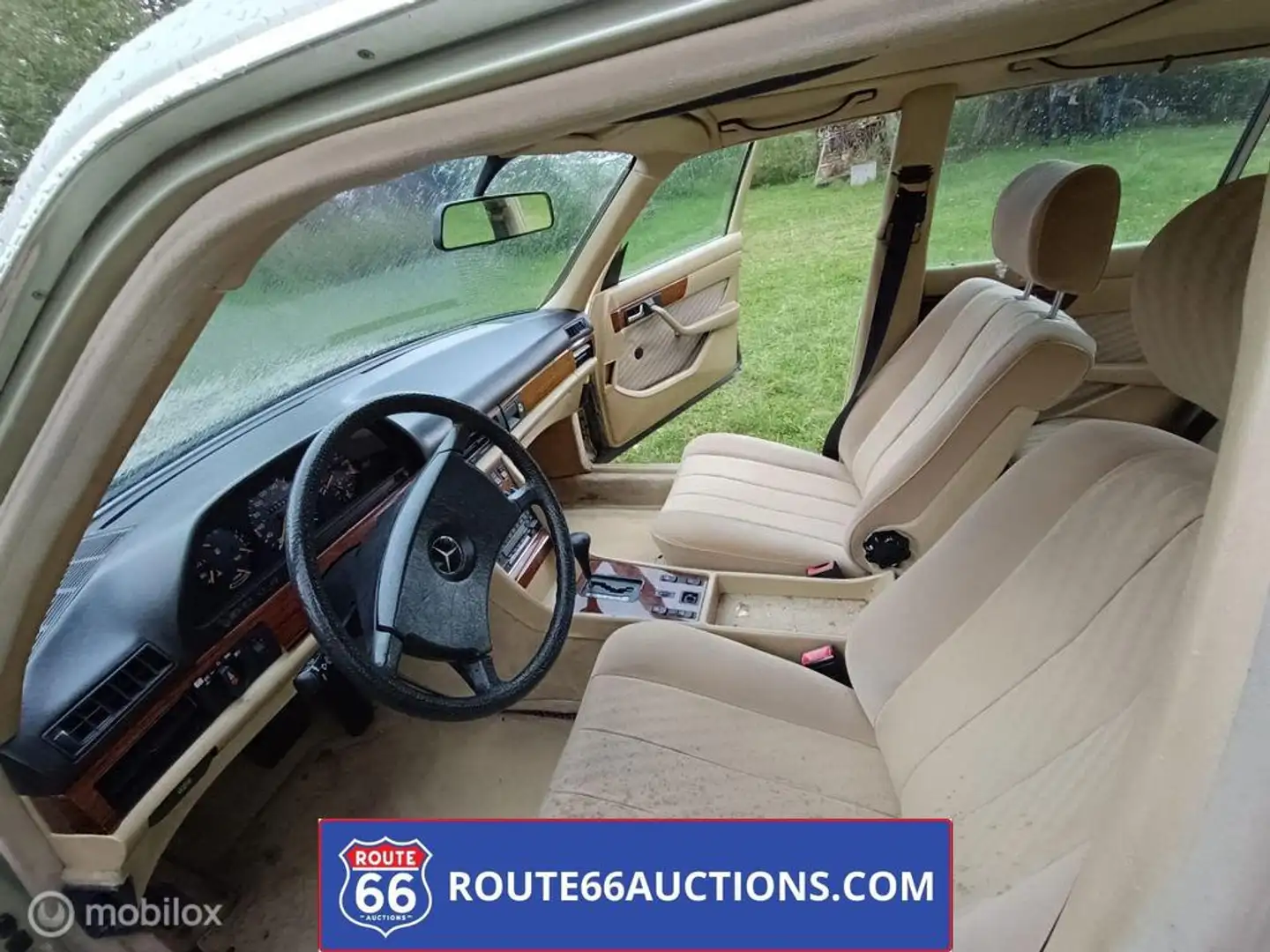 Mercedes-Benz 500 Černá - 2