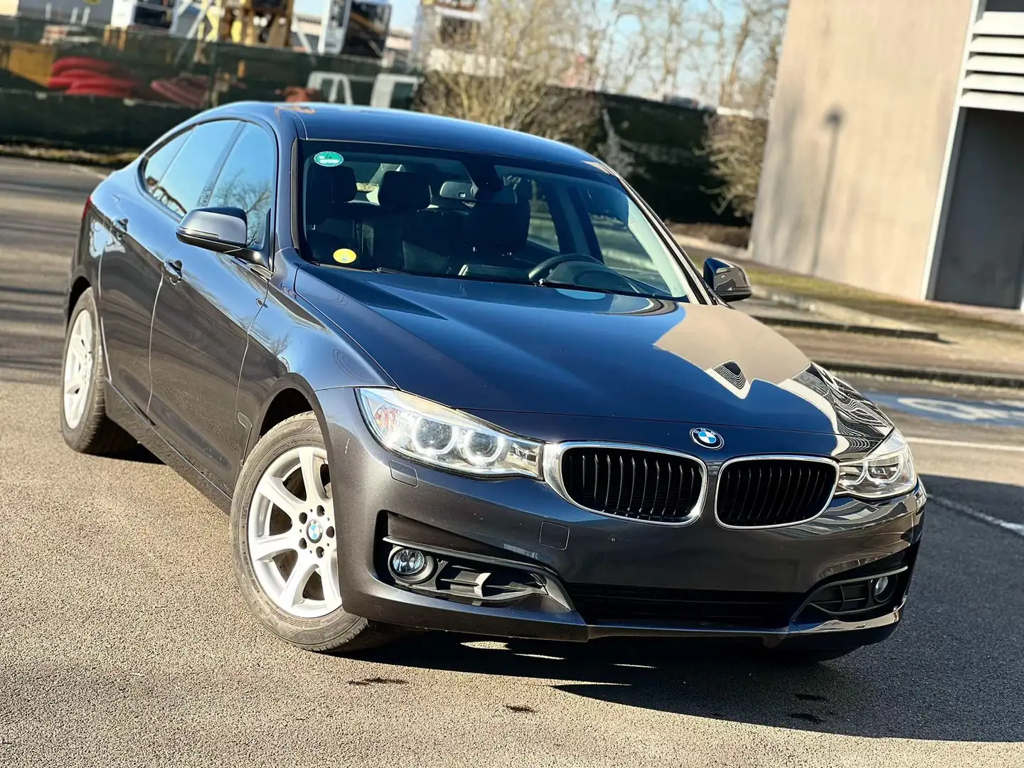 BMW 318 GT d !!!!!VENTE MARCHAND - EXPORT!!! Gris - 1