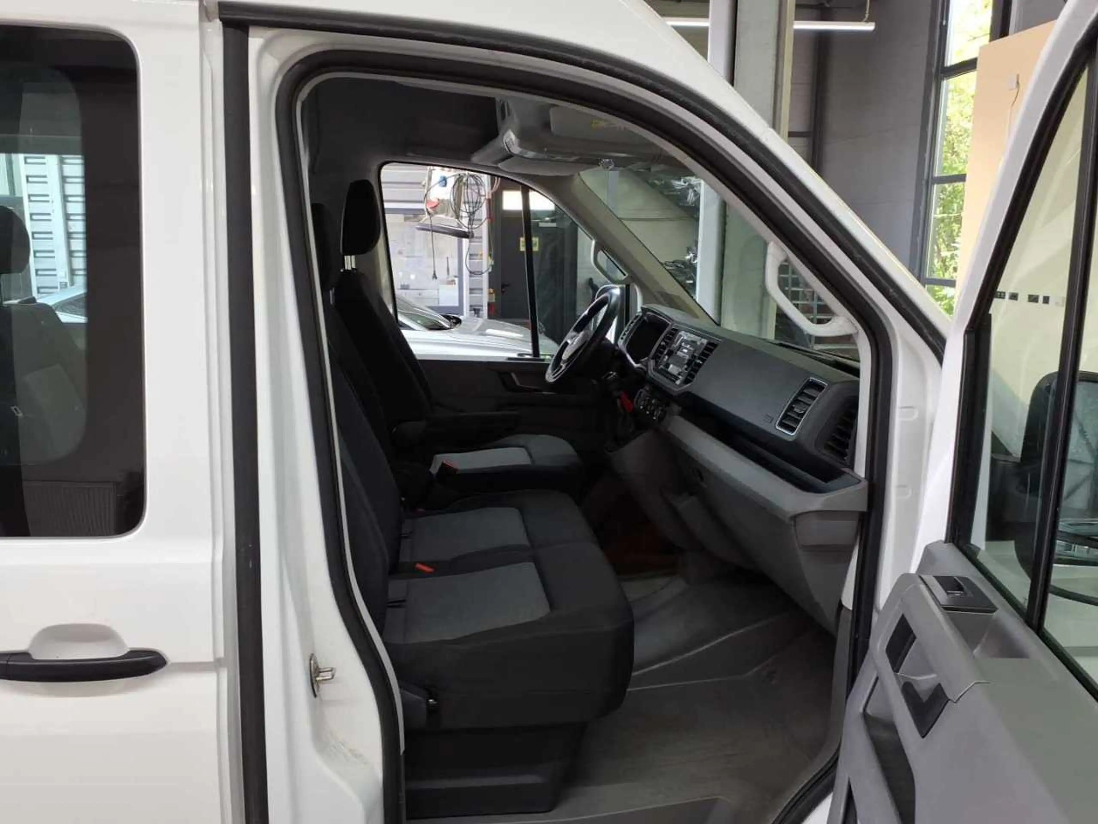 Volkswagen Crafter Plus 35 Kasten L2H2 / Bluetooth, PDC — photo 7