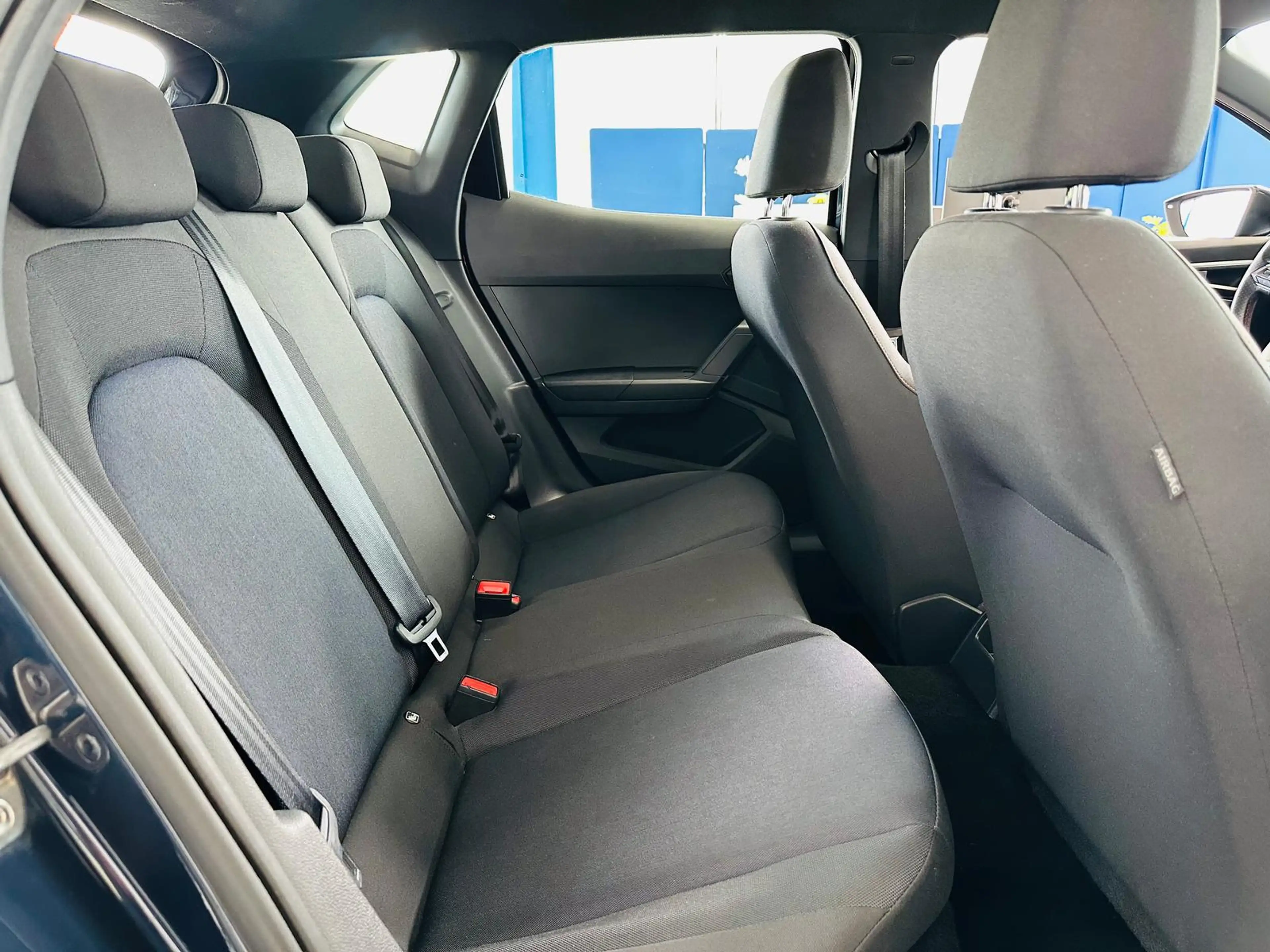 SEAT Ibiza 1.0 TSI DSG SHZG KAM PDC vo+hi LED ACC — photo 14