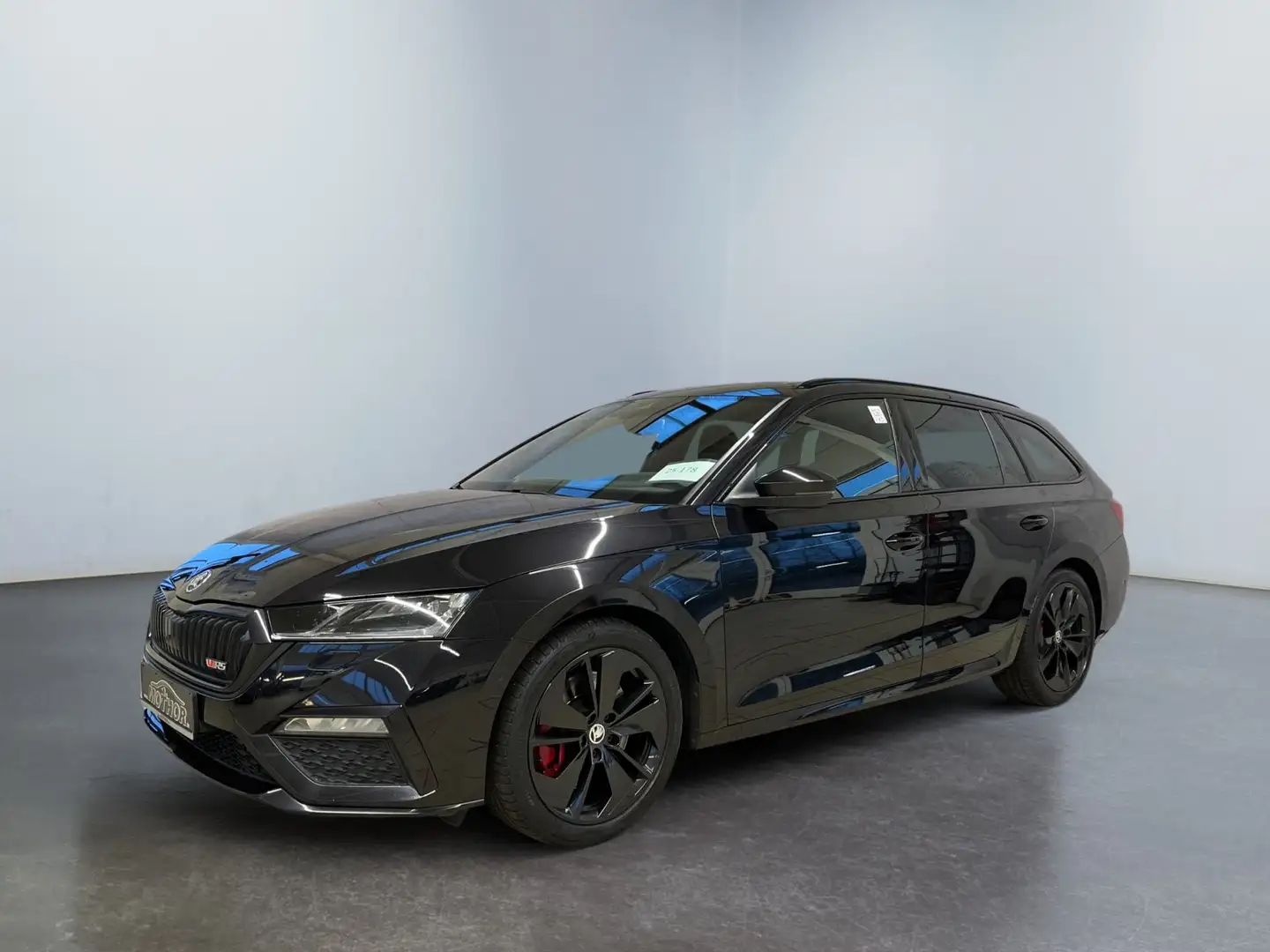 Skoda Octavia Combi RS First Edition 2.0 TSI DSG 4xSHZ Schwarz - 2