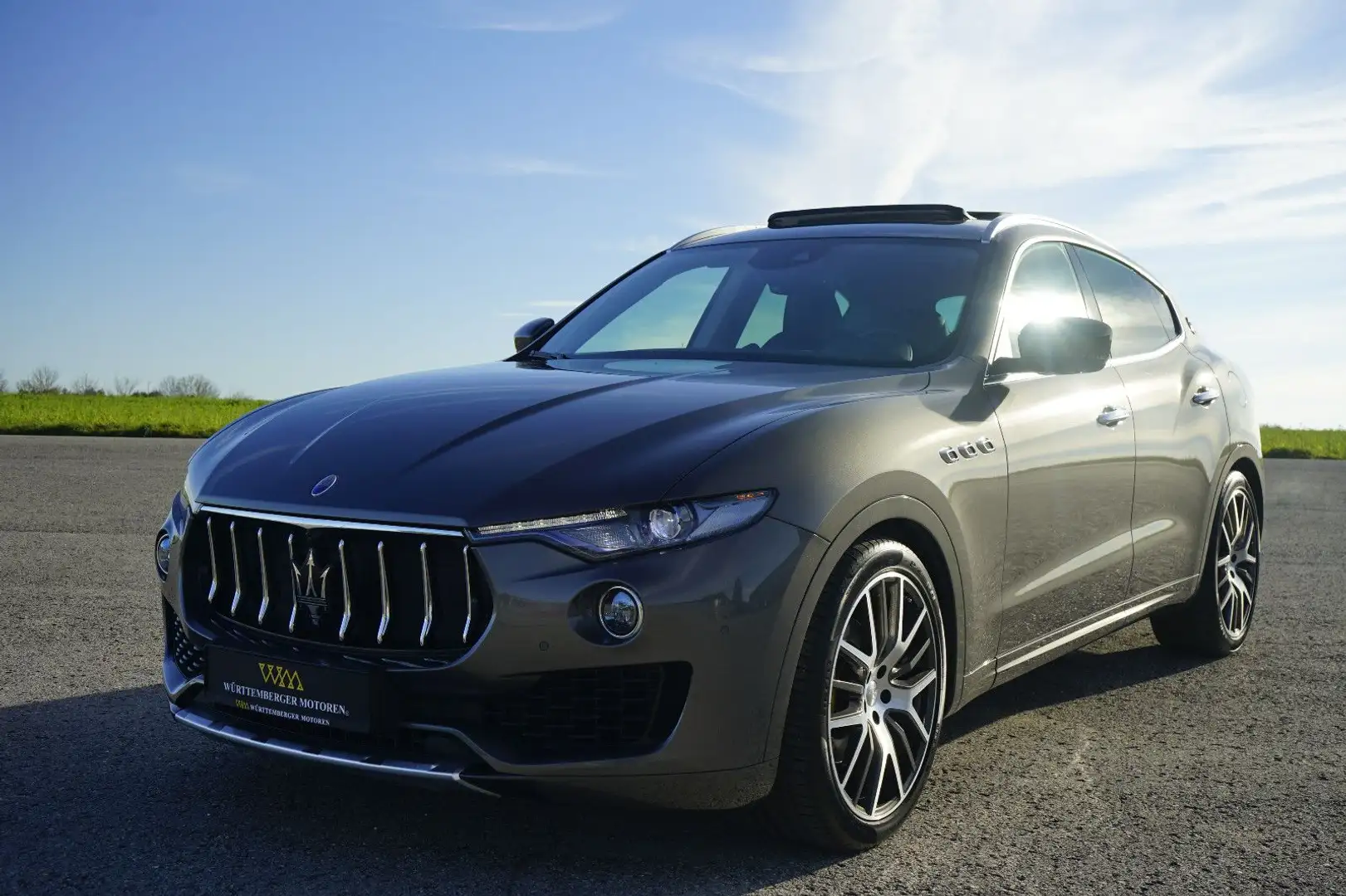 Maserati Levante *PANO*360°*SITZKLIMA*ACC*H&K*LIFT*MEMORY* Grau - 1