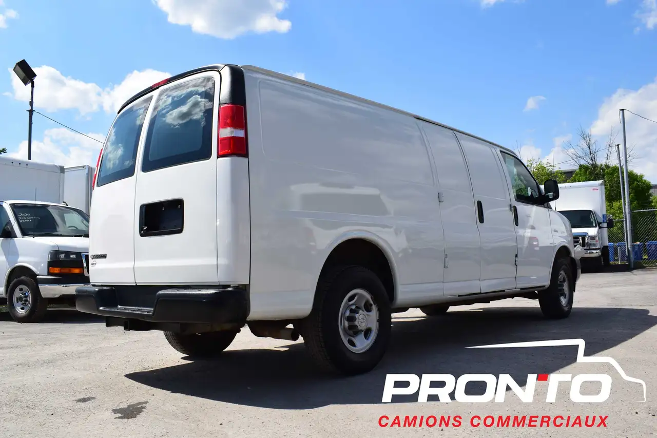 Chevrolet Express 2500 снимка Chevrolet Express 2500