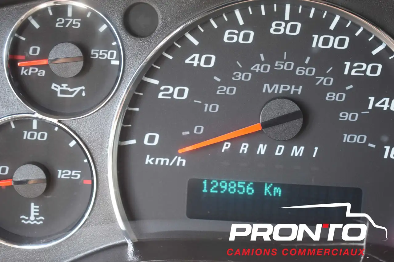 Chevrolet Express 2500 снимка Chevrolet Express 2500