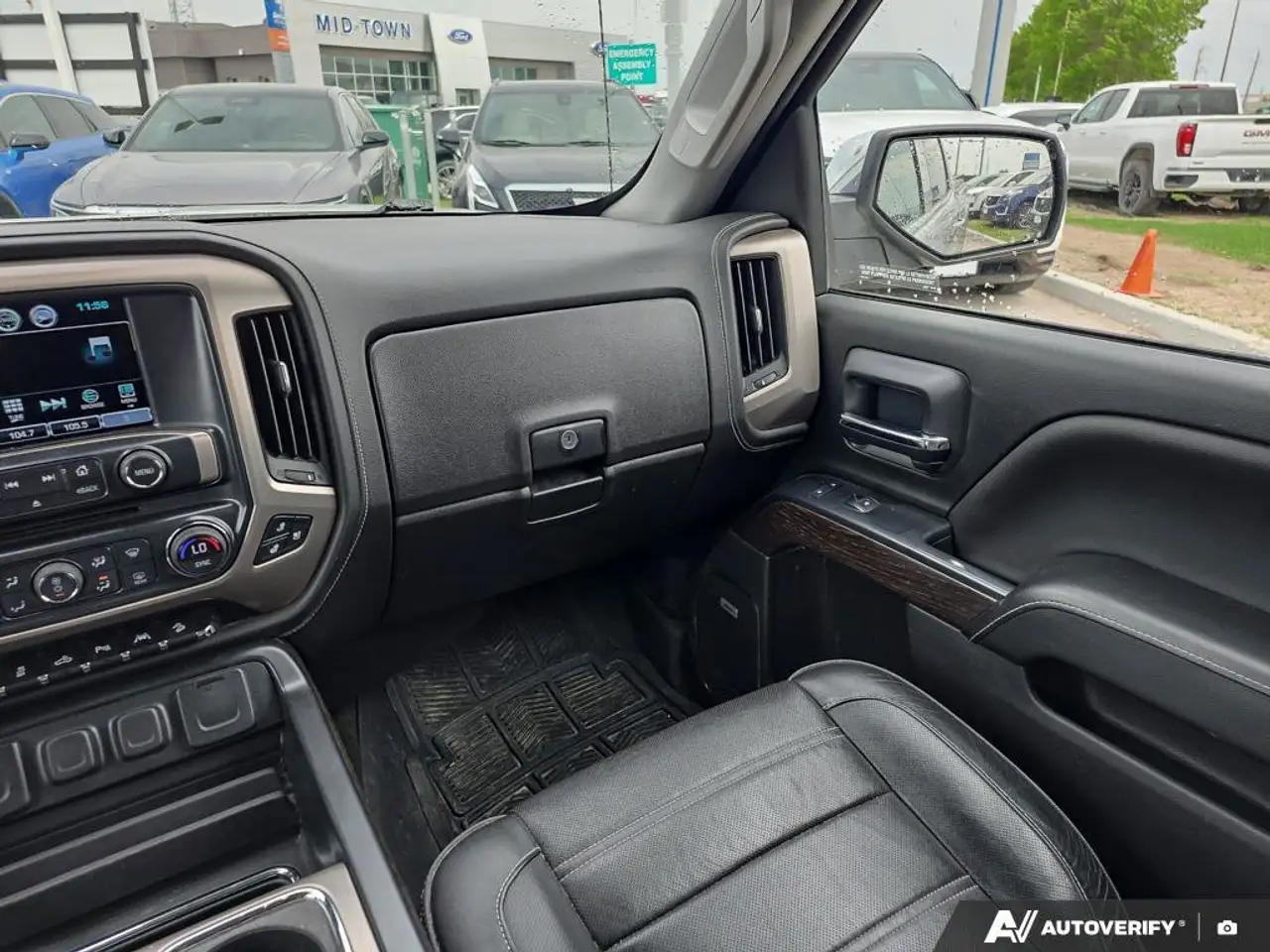 GMC Sierra 1500 снимка GMC Sierra 1500