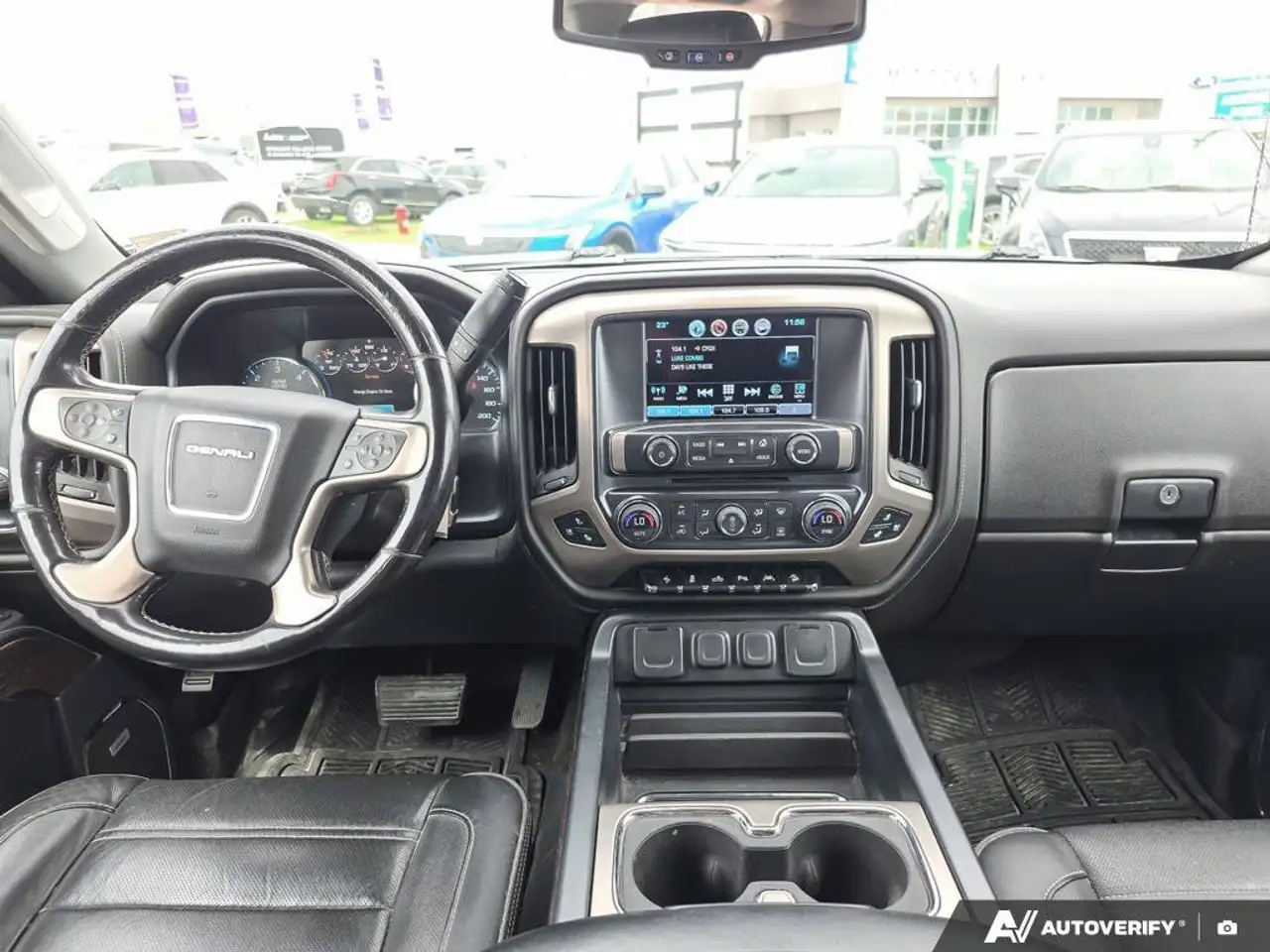 GMC Sierra 1500 снимка GMC Sierra 1500