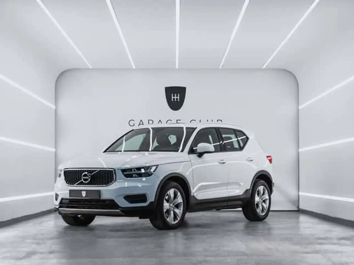 Volvo XC40 D3 Momentum Core AWD Aut. - 1
