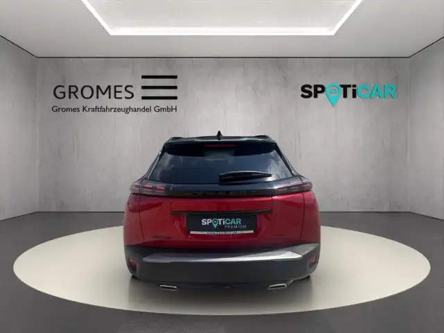 Peugeot 2008 view 4