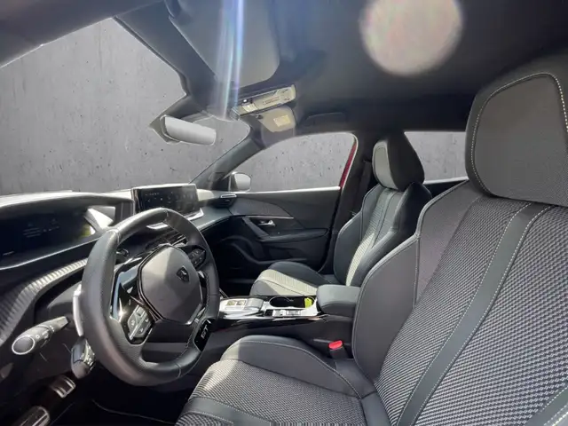 Peugeot 2008 view 9
