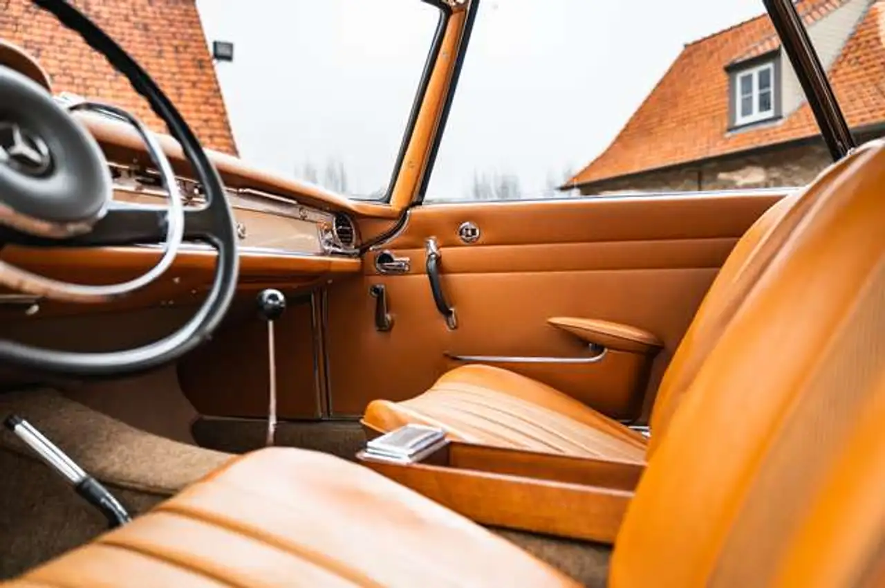Mercedes-Benz 250 SL / PAGODE / 55 YEARS FIRST OWNER / FULL SERVICE, foto 12