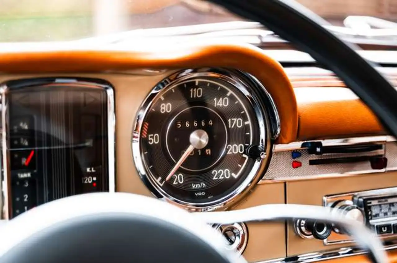 Mercedes-Benz 250 SL / PAGODE / 55 YEARS FIRST OWNER / FULL SERVICE, foto 11