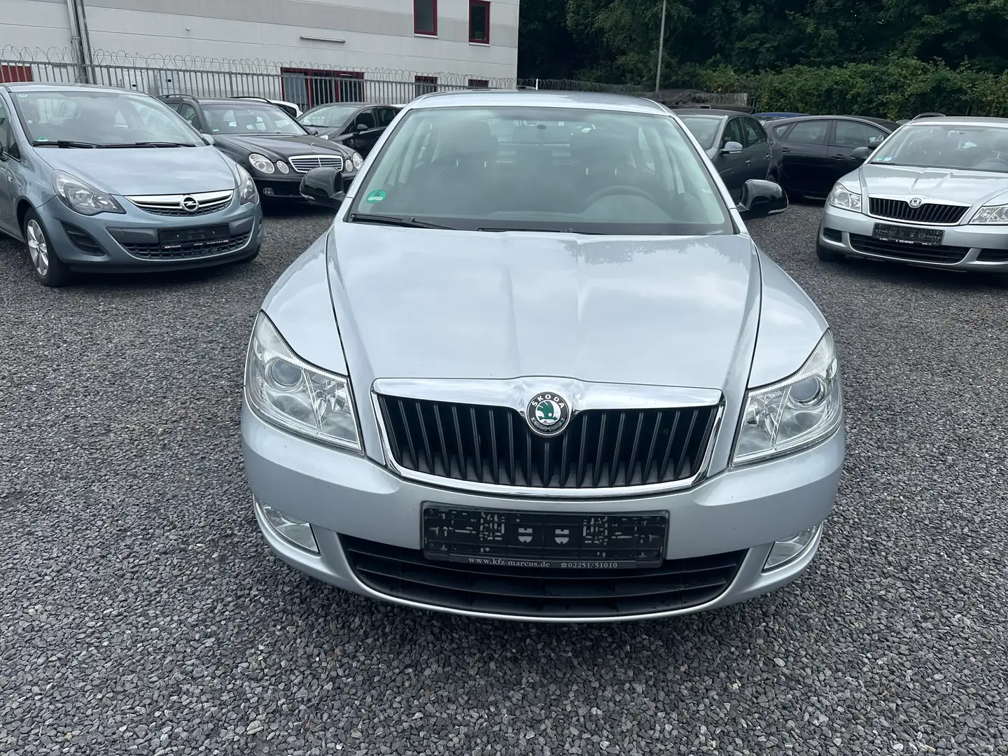 Skoda Octavia 1.6 Ambiente Silber - 2
