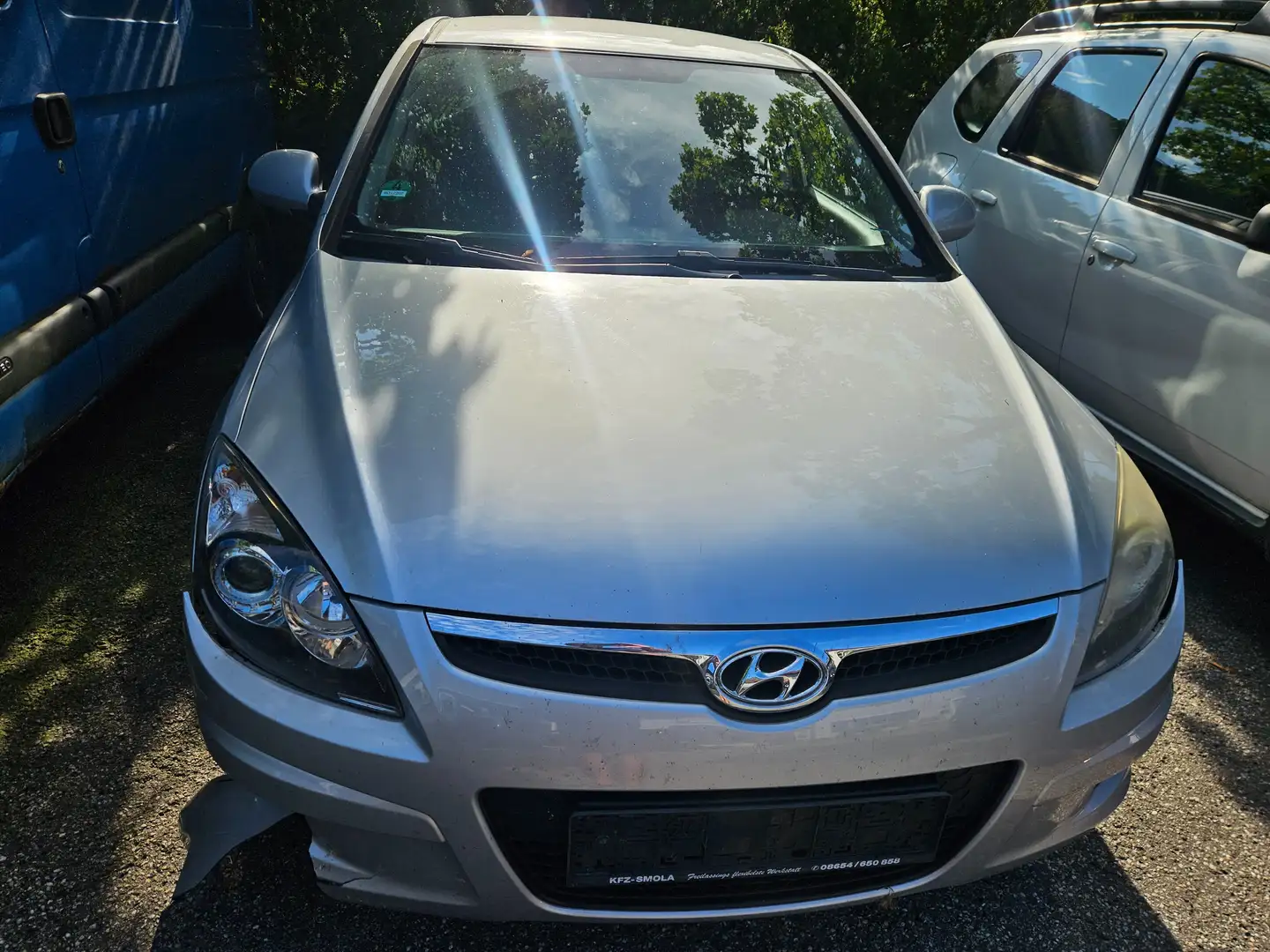 Hyundai i30 i30 1,6 CVVT Comfort KLIMA EURO5! Grau - 2