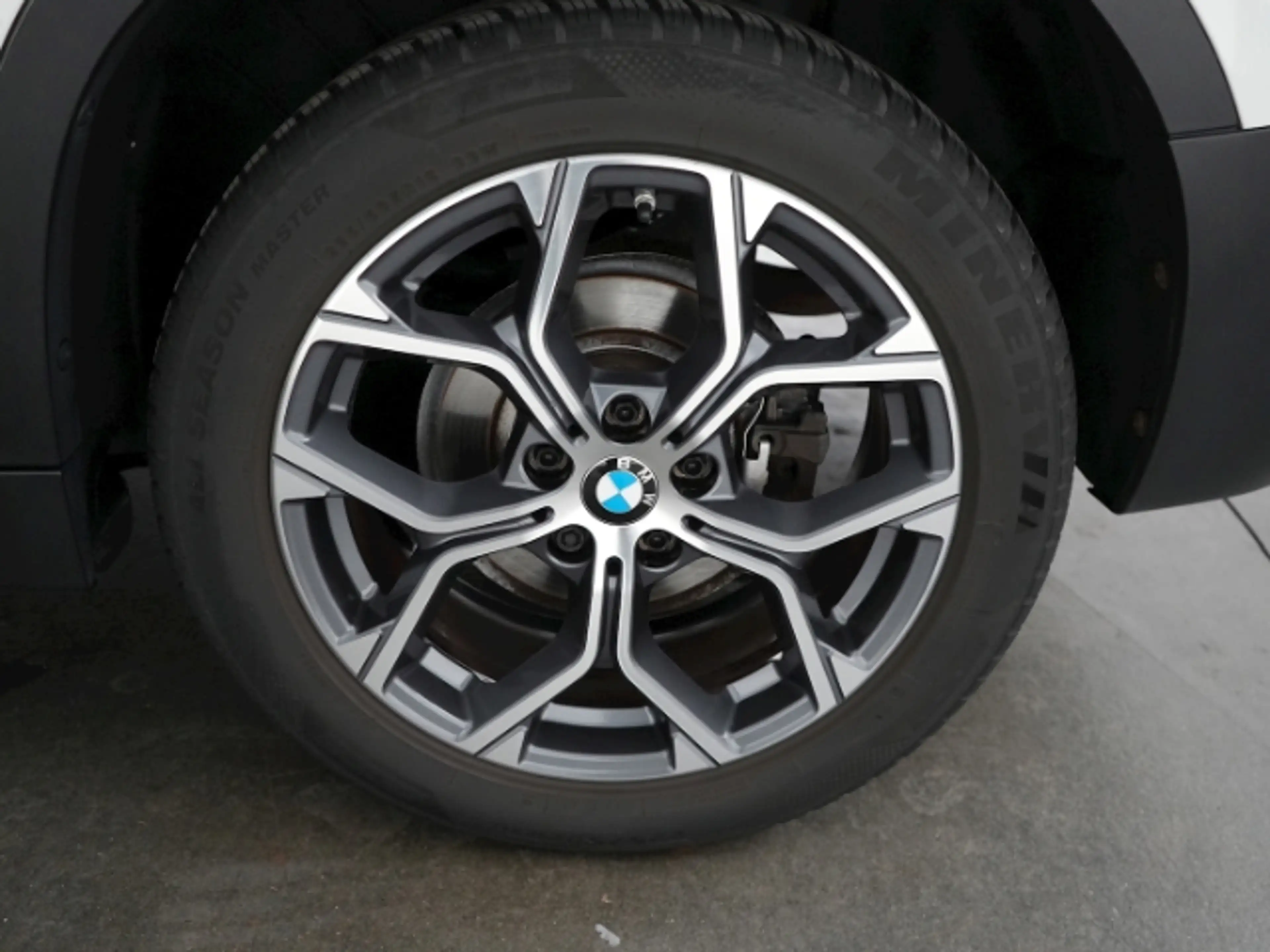 BMW X2 sDrive 18 i ADVANTAGE PLUS DCT+NAVI+SITZHEIZUNG+LE — photo 10
