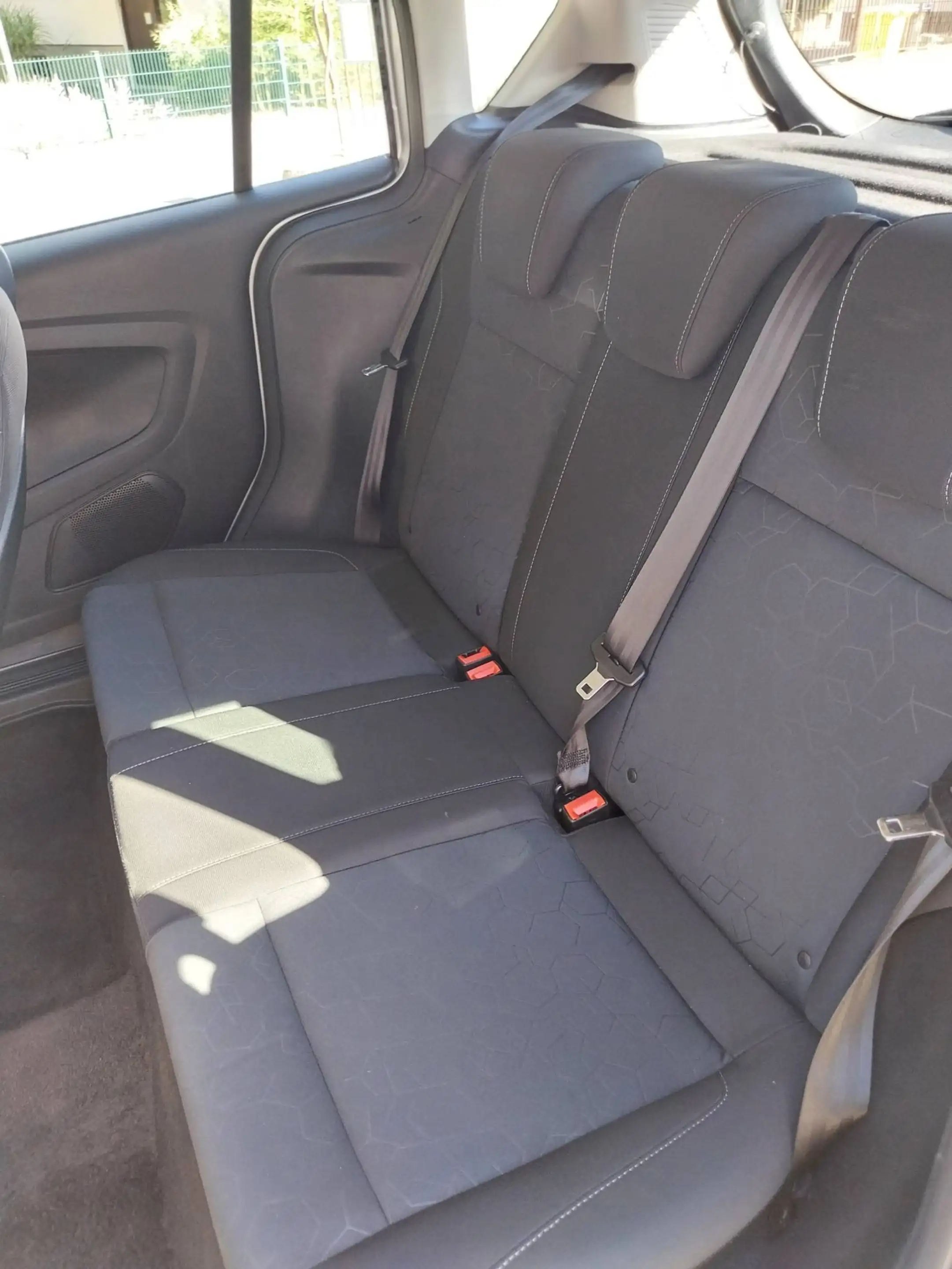 Ford B-Max Trend — photo 12