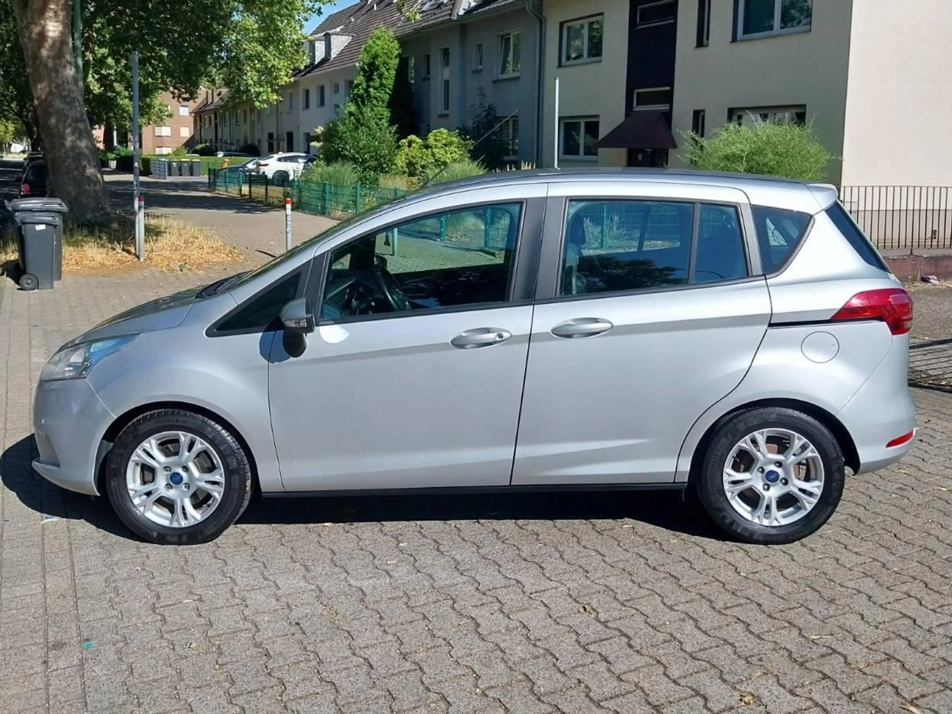 Ford B-Max Trend — photo 8