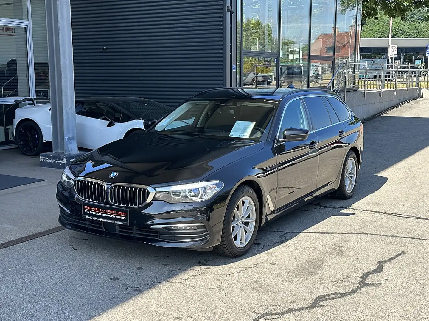 BMW 520 d Touring Aut. Noir - 1