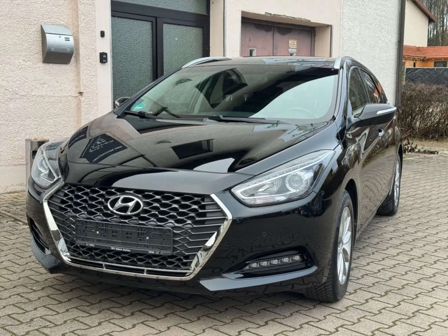 Hyundai i40 cw blue Space CARPLAY ANDROID EURO 6 LRH KAM Schwarz - 2