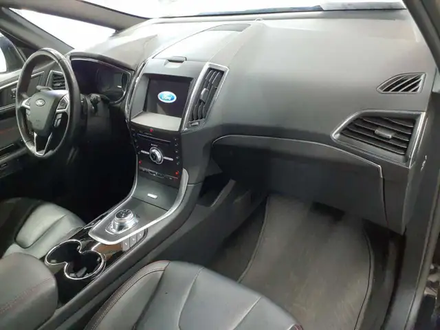 Ford S-Max view 9