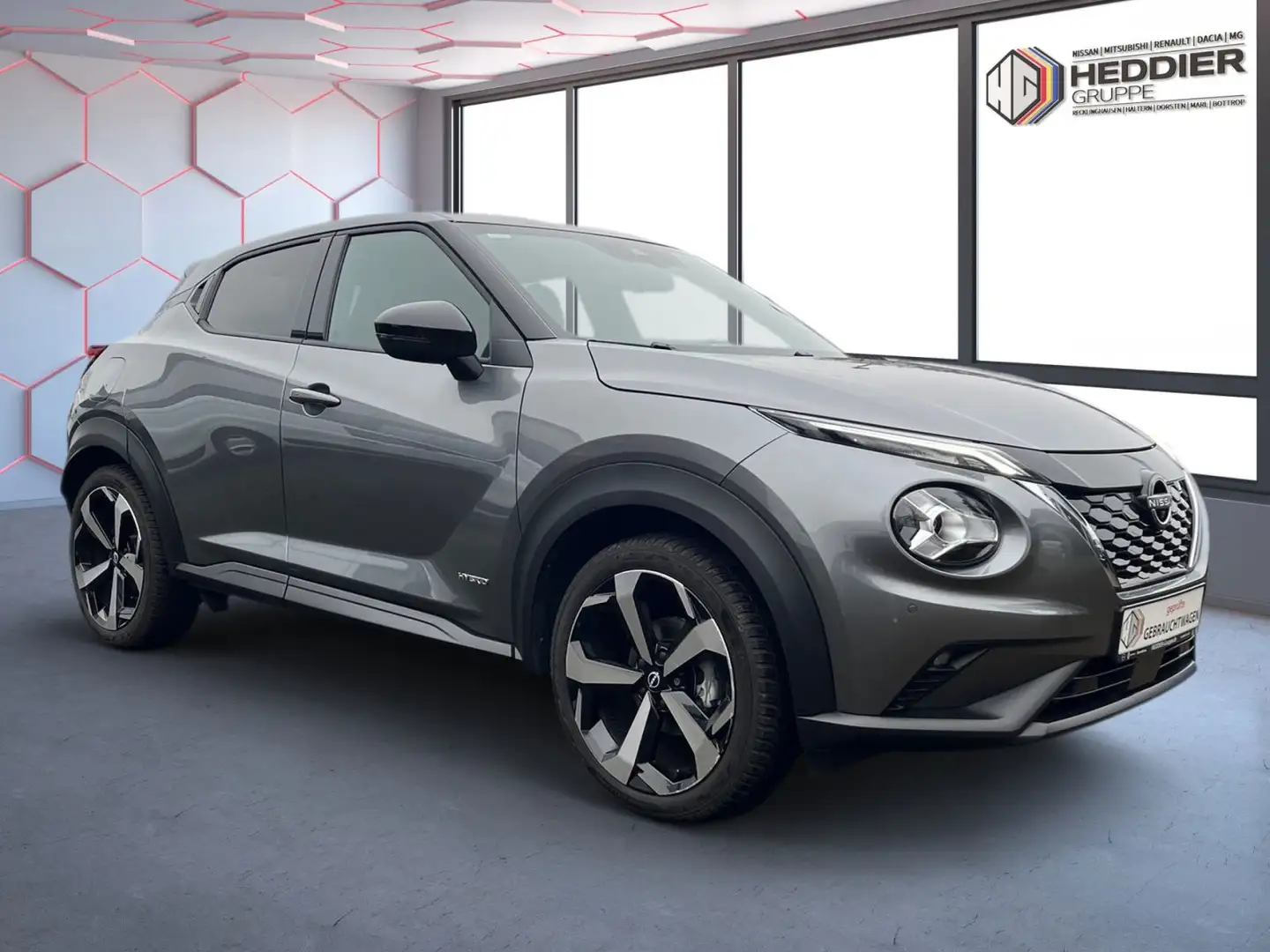 Nissan Juke Hybrid Tekna Navi Grau - 2