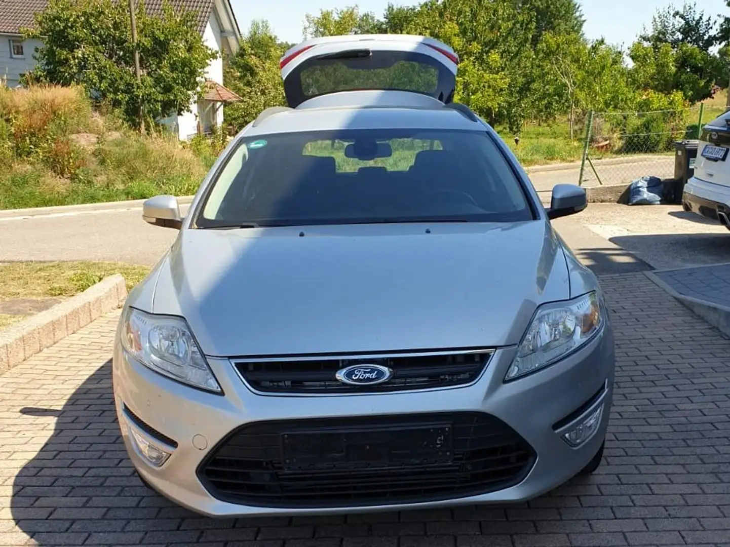 Ford Mondeo Mondeo Turnier 1.6 TDCi Titanium Silber - 1