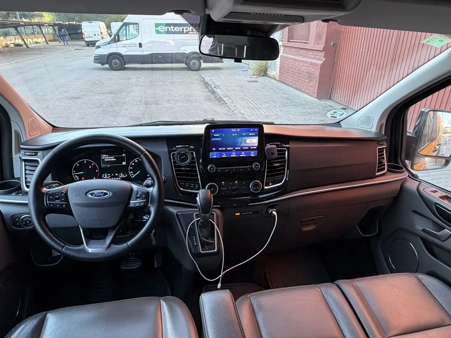 Ford Transit Custom Van 320 L2 Trend Aut. 170 - 2